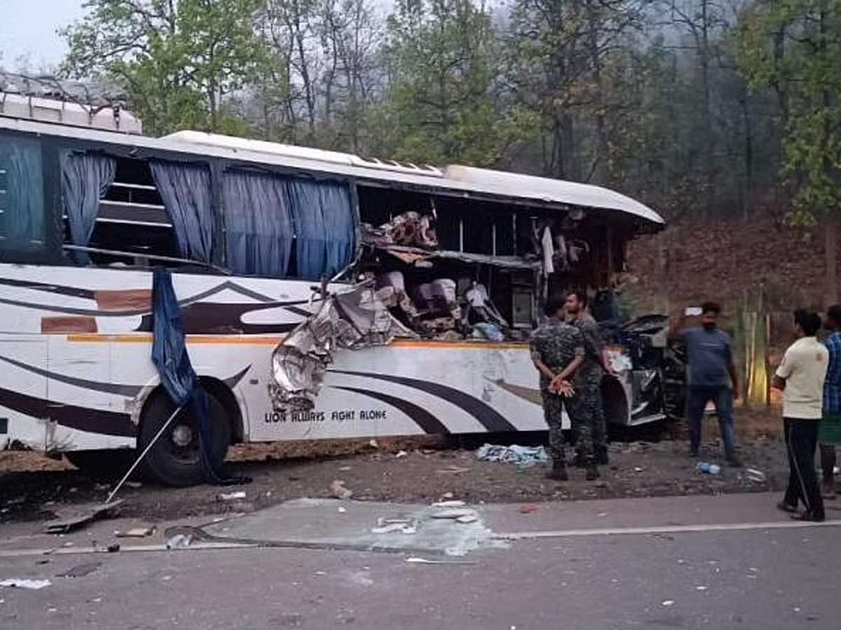 Angul News: ଶାଇଶଙ୍କର ବସ କୁ ପଛପଟୁ ଧକ୍କା ଦେଲା ଟ୍ରକ