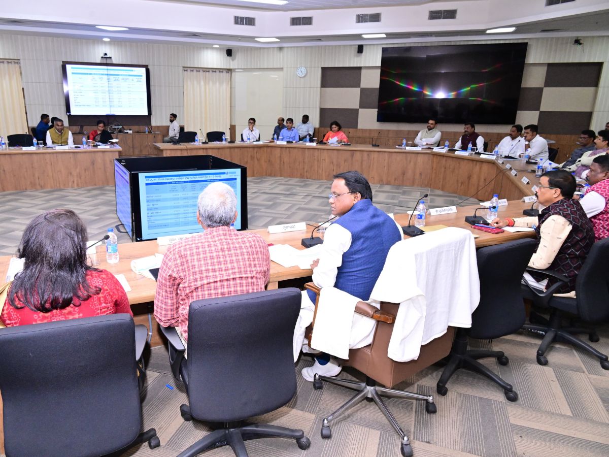 Odisha News: ଜନାଭିମୁଖୀ କାଯ୍ୟକ୍ରମକୁ ବ୍ୟାପକ କରିବାକୁ ନିର୍ଦ୍ଦେଶ ମୁଖ୍ୟମନ୍ତ୍ରୀଙ୍କ ନିର୍ଦ୍ଦେଶ